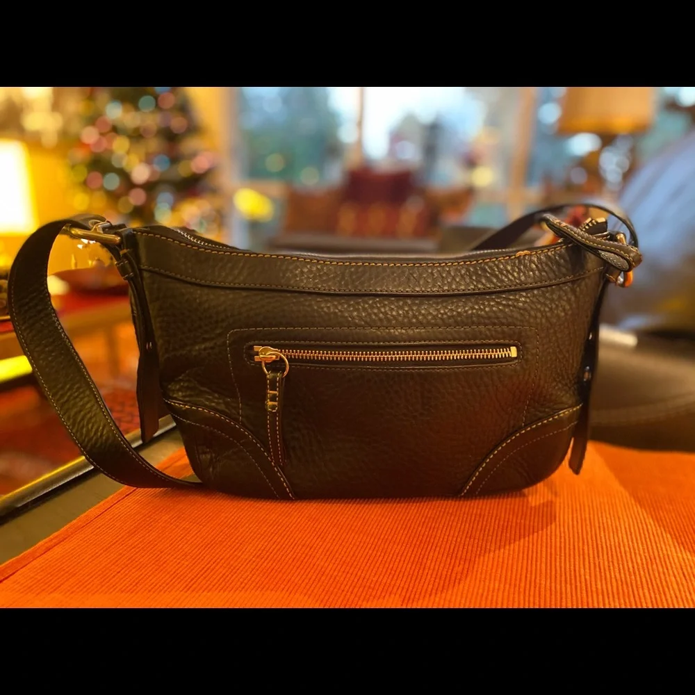 Coach black leather shoulder bag - Picture 1 of 5